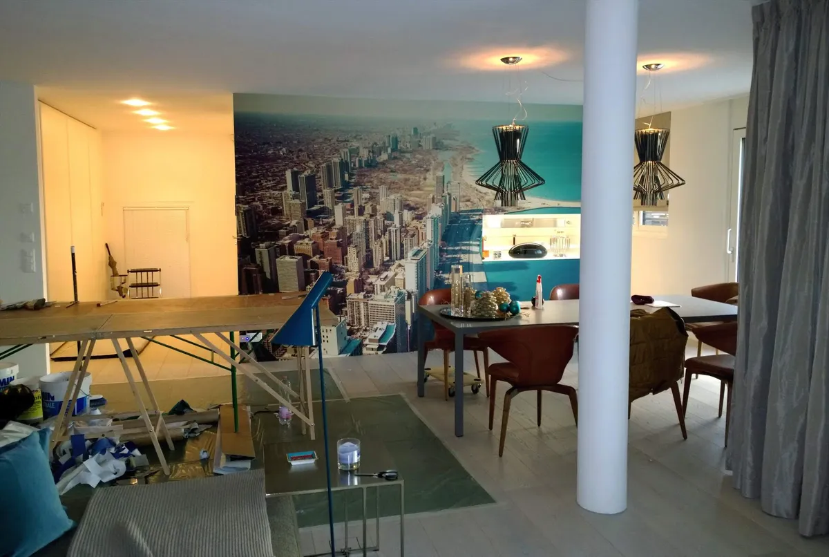 Papier peint panoramique de gratte-ciel dans une salle à manger